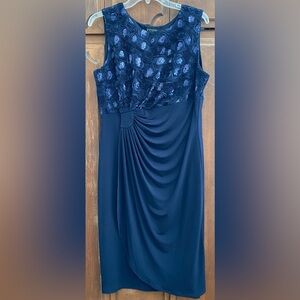 Elegant Navy Sleeveless Dress